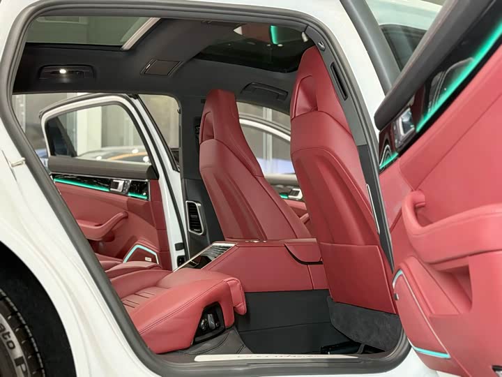 Фото 8 - Porsche Panamera