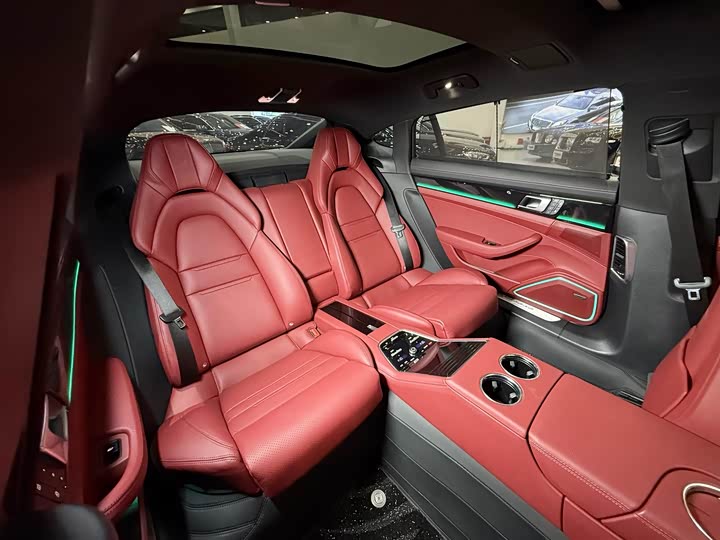 Фото 9 - Porsche Panamera