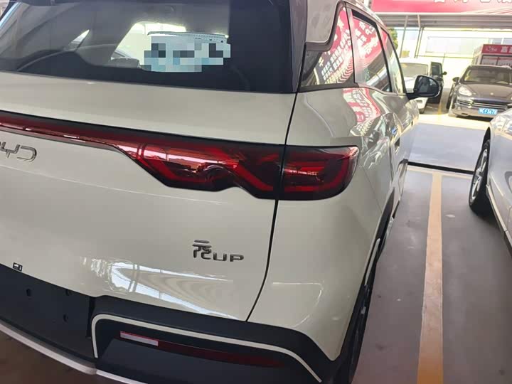 Фото 8 - BYD Yuan Up