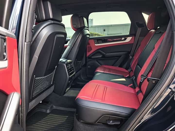 Фото 8 - Porsche Cayenne