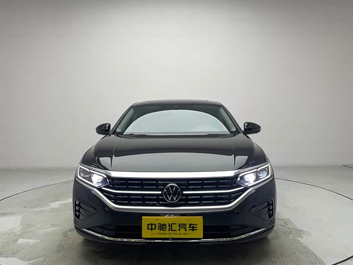 Фото 2 - Volkswagen Passat