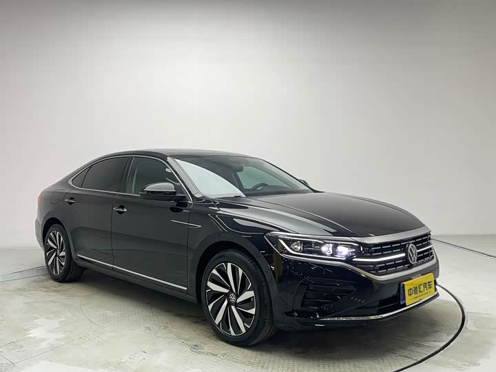 Фото 3 - Volkswagen Passat