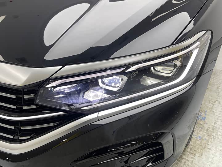 Фото 5 - Volkswagen Passat