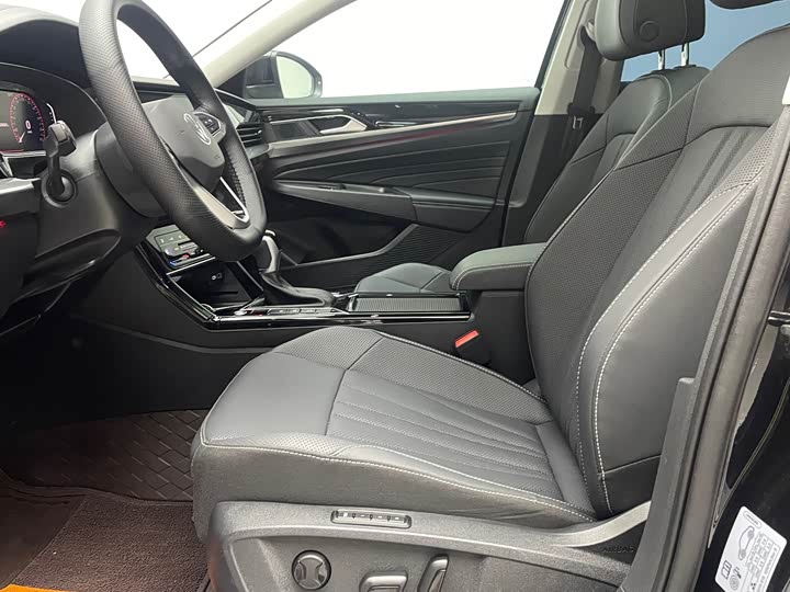 Фото 9 - Volkswagen Passat