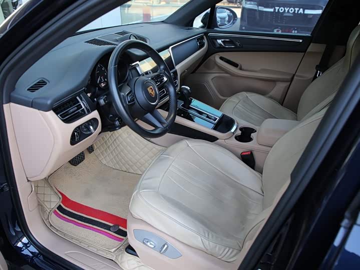 Фото 5 - Porsche Macan