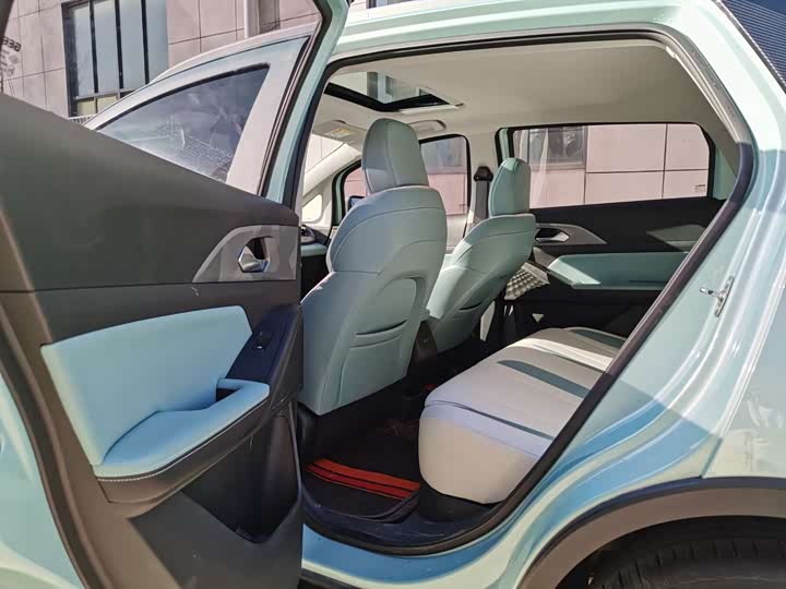 Фото 9 - Geely Geometry E Firefly