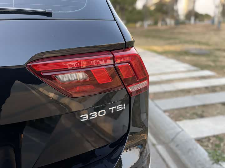 Фото 6 - Volkswagen Tiguan L Pro