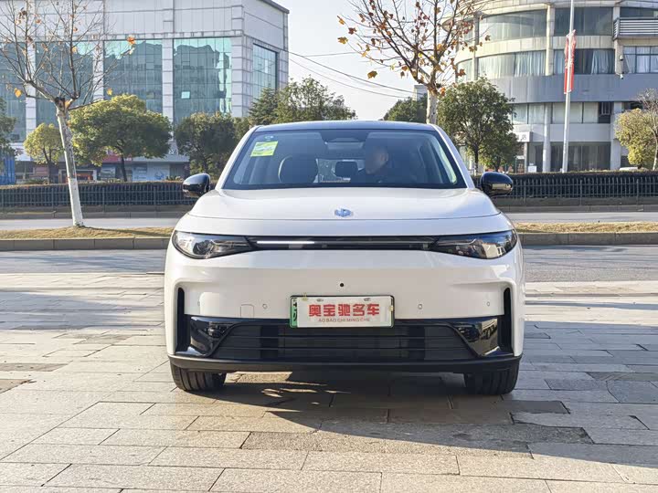 Фото 2 - Leapmotor C10