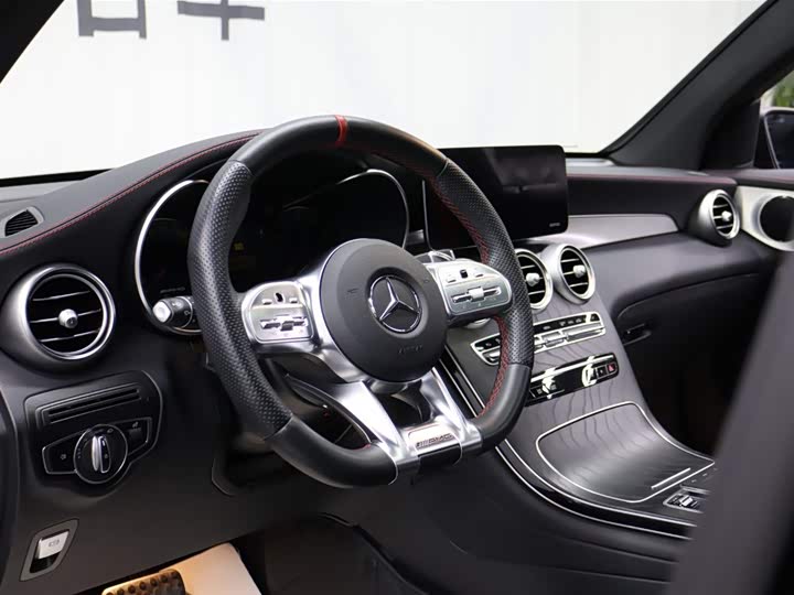 Фото 8 - Mercedes-Benz GLC-Class Coupe AMG
