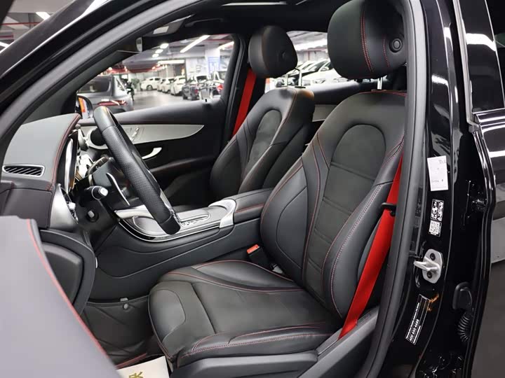 Фото 9 - Mercedes-Benz GLC-Class Coupe AMG