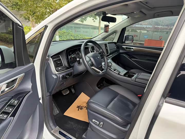 Фото 4 - GAC Trumpchi M8