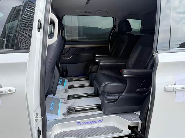 Фото 5 - GAC Trumpchi M8