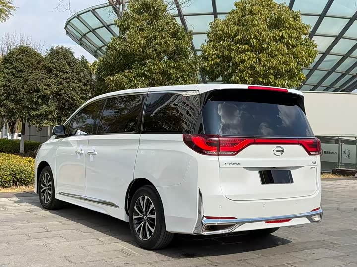 Фото 7 - GAC Trumpchi M8