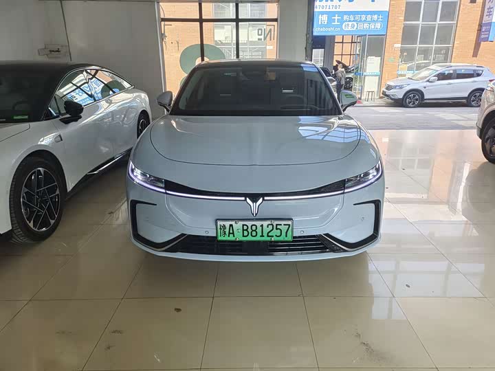 Фото 2 - Voyah Passion