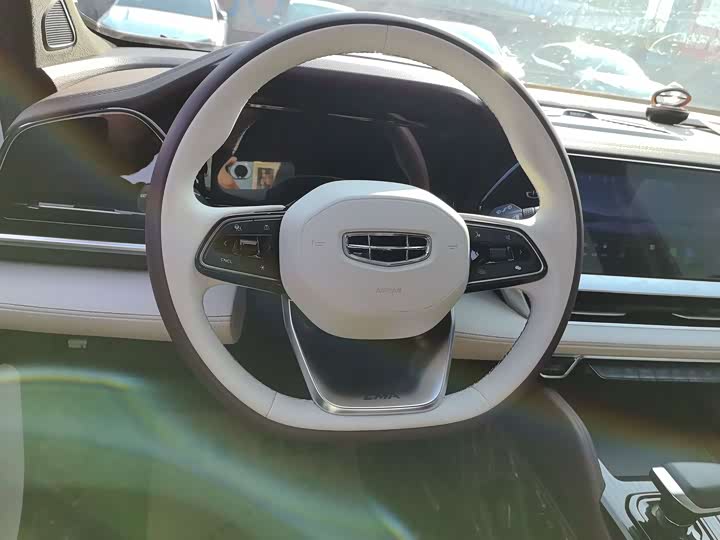 Фото 5 - Geely Monjaro