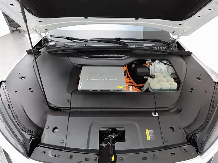 Фото 6 - Nio EC6