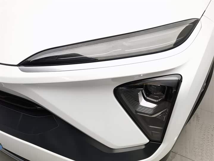 Фото 7 - Nio EC6