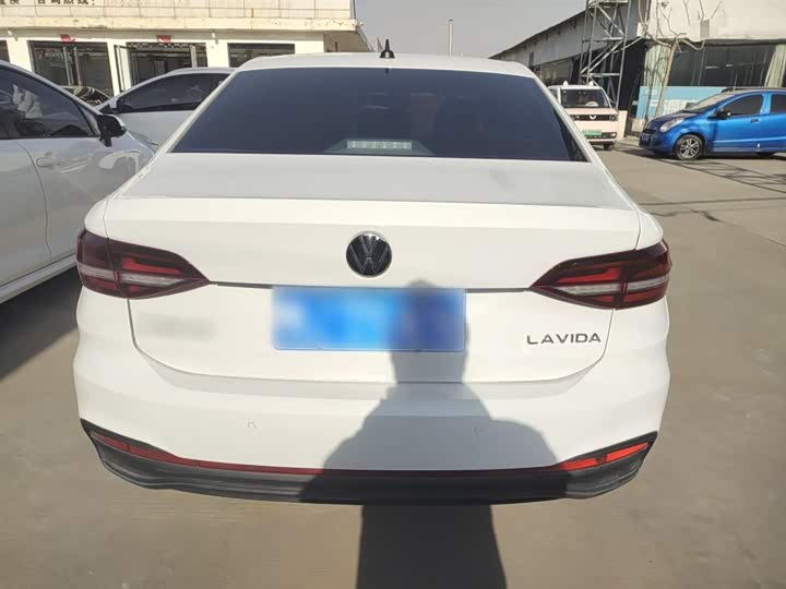 Фото 6 - Volkswagen Lavida