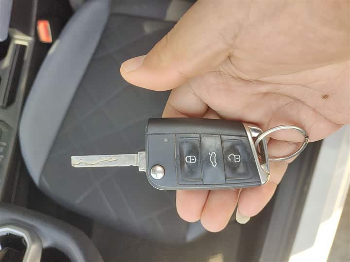 Фото 9 - Volkswagen Lavida