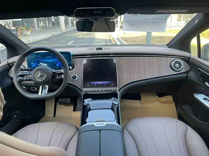 Фото 5 - Mercedes-Benz EQE