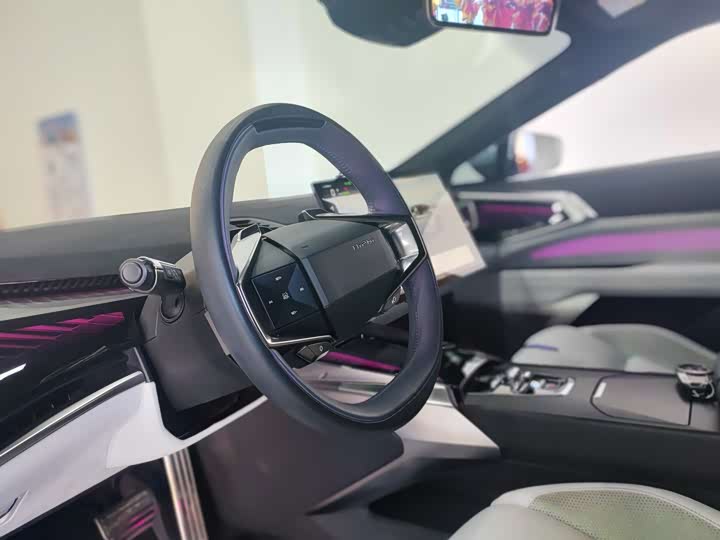 Фото 5 - HiPhi Z