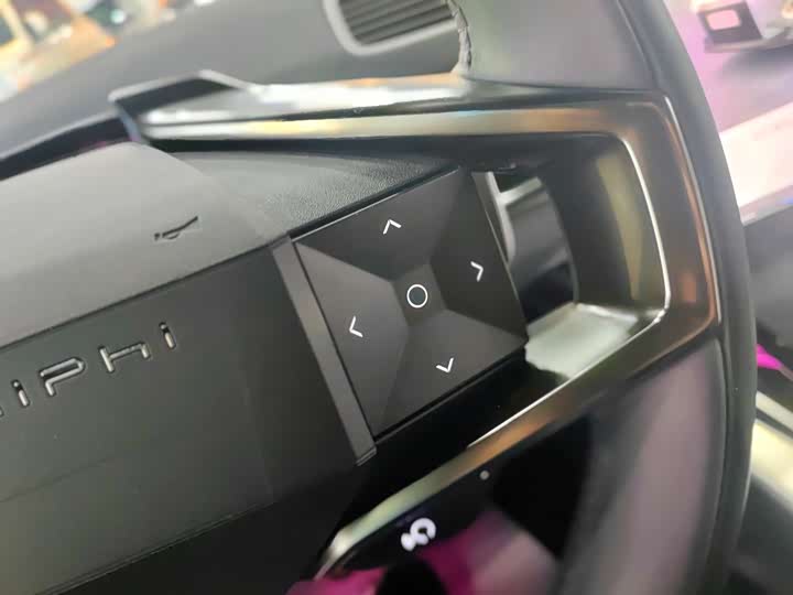 Фото 6 - HiPhi Z