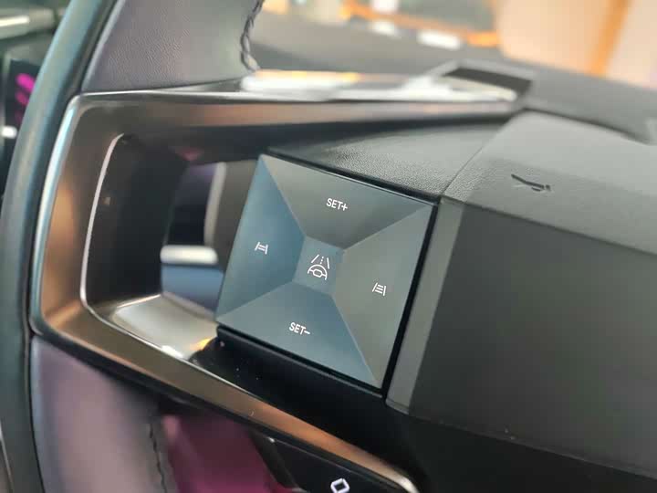 Фото 7 - HiPhi Z