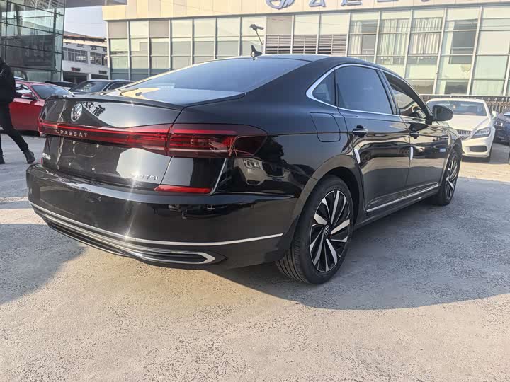 Фото 5 - Volkswagen Passat