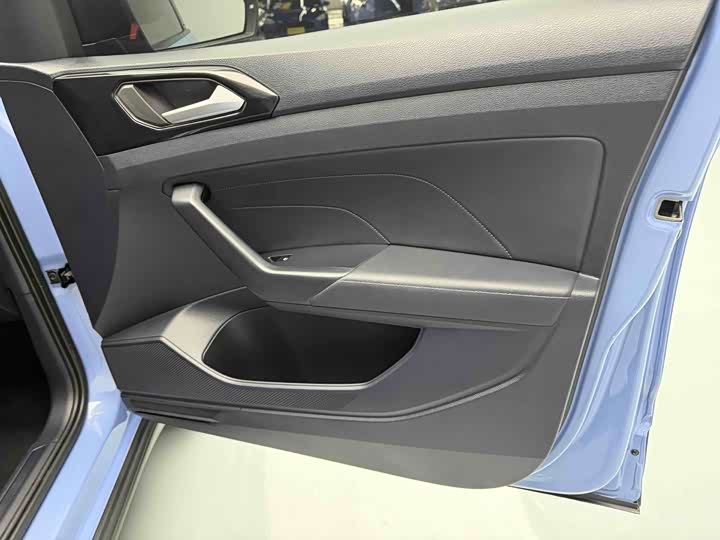 Фото 6 - Volkswagen Tharu