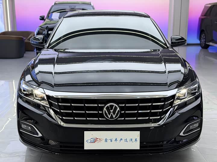 Фото 2 - Volkswagen Passat