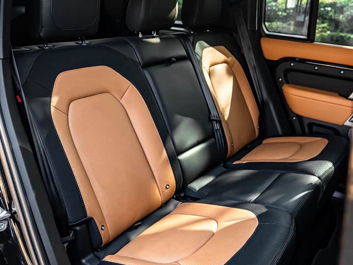 Фото 7 - Land Rover Defender