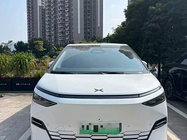 Фото 2 - XPeng X9