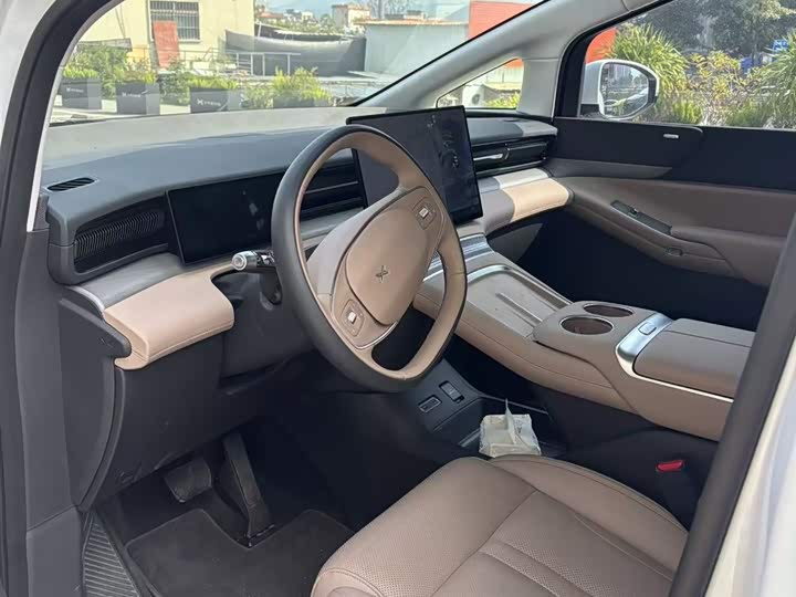 Фото 5 - XPeng X9