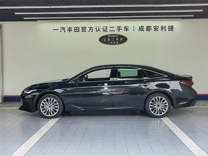 Фото 5 - Toyota Avalon