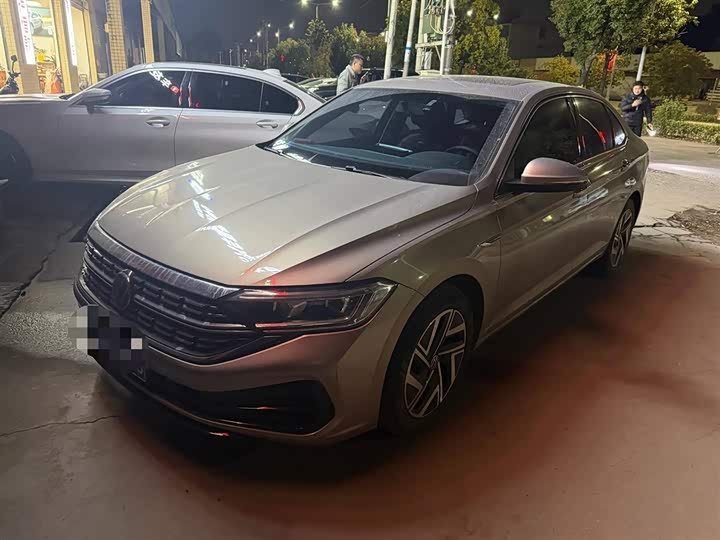 Фото 1 - Volkswagen Sagitar L