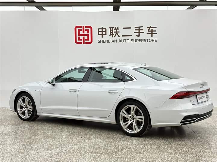 Фото 4 - Audi A7L