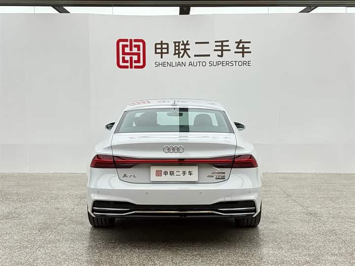 Фото 5 - Audi A7L