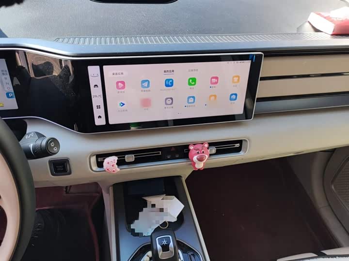 Фото 6 - Geely Icon