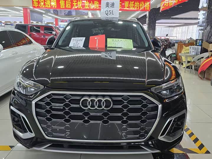 Фото 1 - Audi Q5L