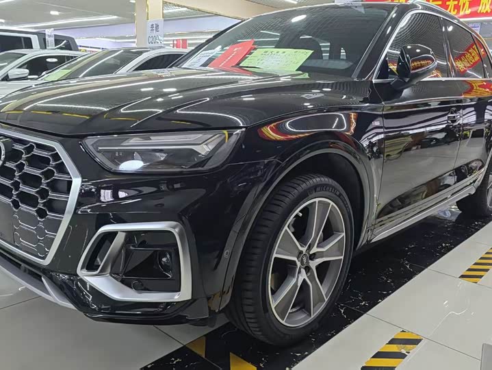 Фото 2 - Audi Q5L