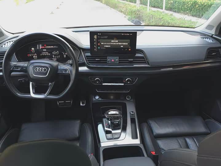 Фото 4 - Audi Q5L