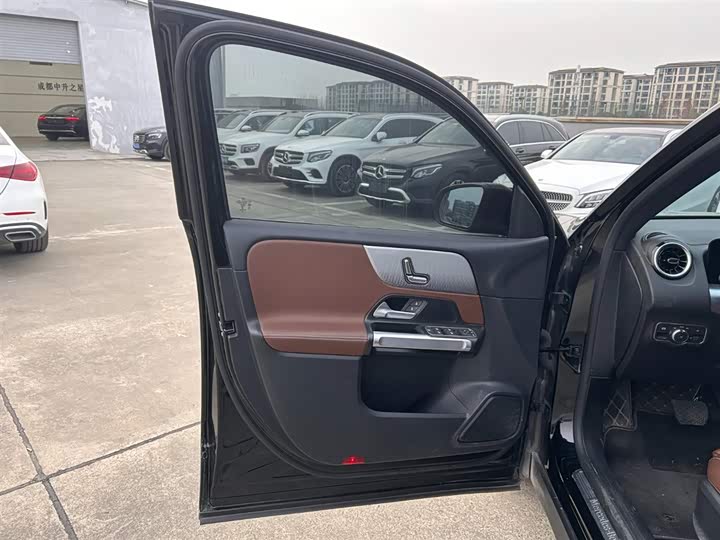 Фото 5 - Mercedes-Benz GLB-Class