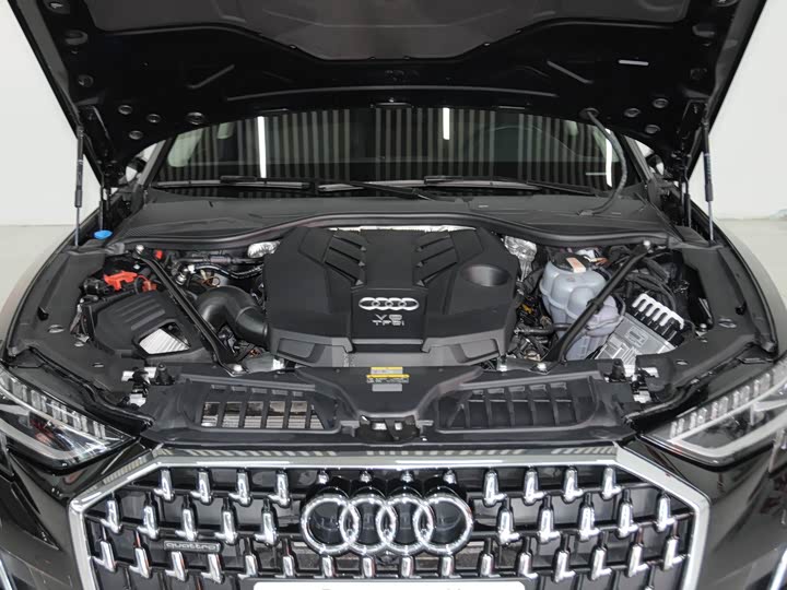 Фото 6 - Audi A8