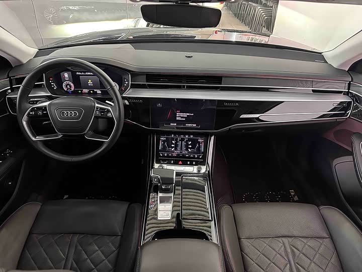 Фото 8 - Audi A8