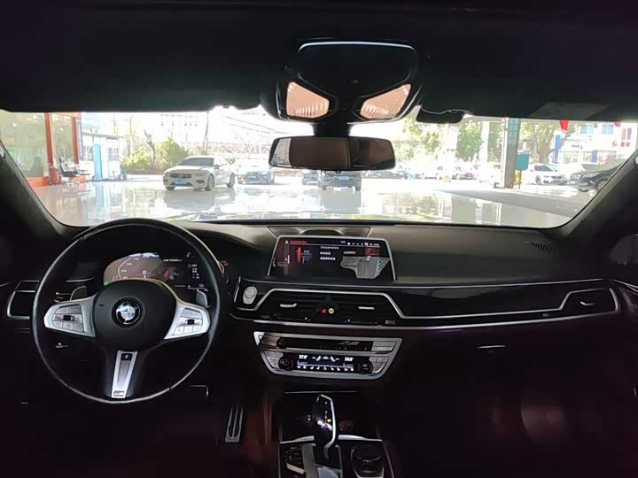 Фото 7 - BMW 7 Series