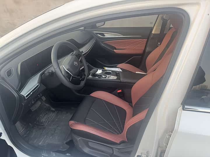 Фото 3 - Changan Eado Plus