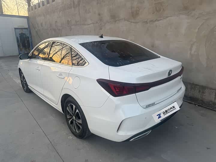Фото 8 - Changan Eado Plus