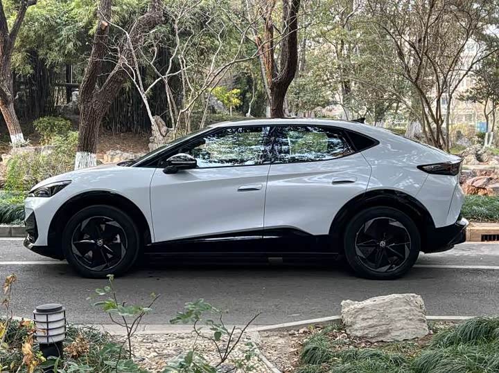 Фото 9 - Volkswagen ID.Unyx