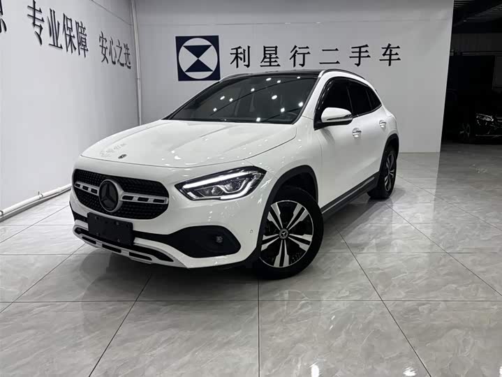 Фото 1 - Mercedes-Benz GLA-Class