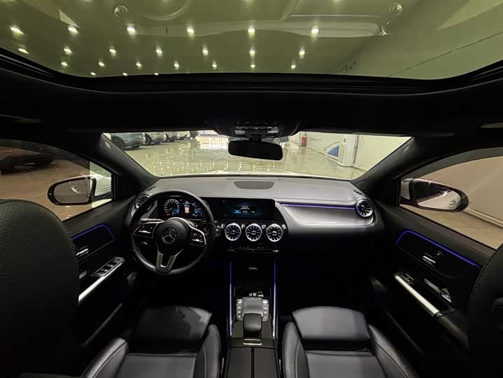 Фото 6 - Mercedes-Benz GLA-Class